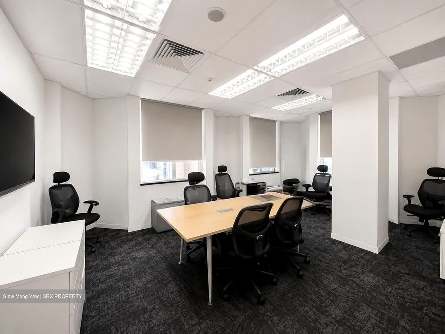 Bangkok Bank Building (D1), Office #590774361